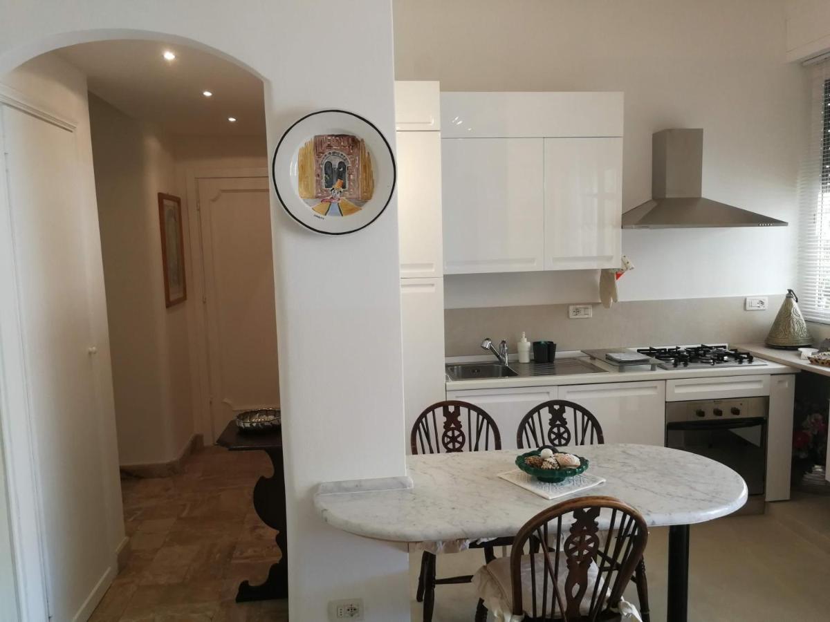 Intero Appartamento - A Soli 50 M Dal Mare Viareggio Exterior foto